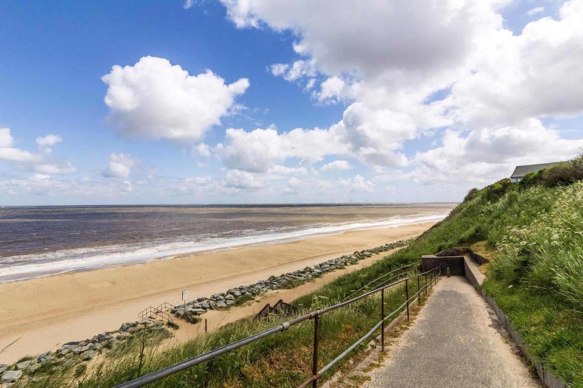 Chalet Lovely 4 Berth For Hire At California Sands In Norfolk Ref 52350cs